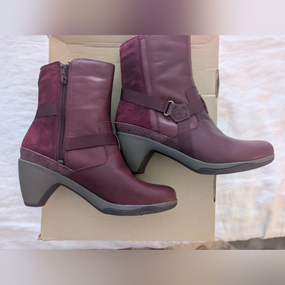 Merrell Heeled Boots in Purple and Gray with Sleek Design